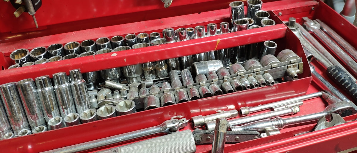 Step-by-Step Guide to Tackling Home Repairs with a 899-Piece Master ...
